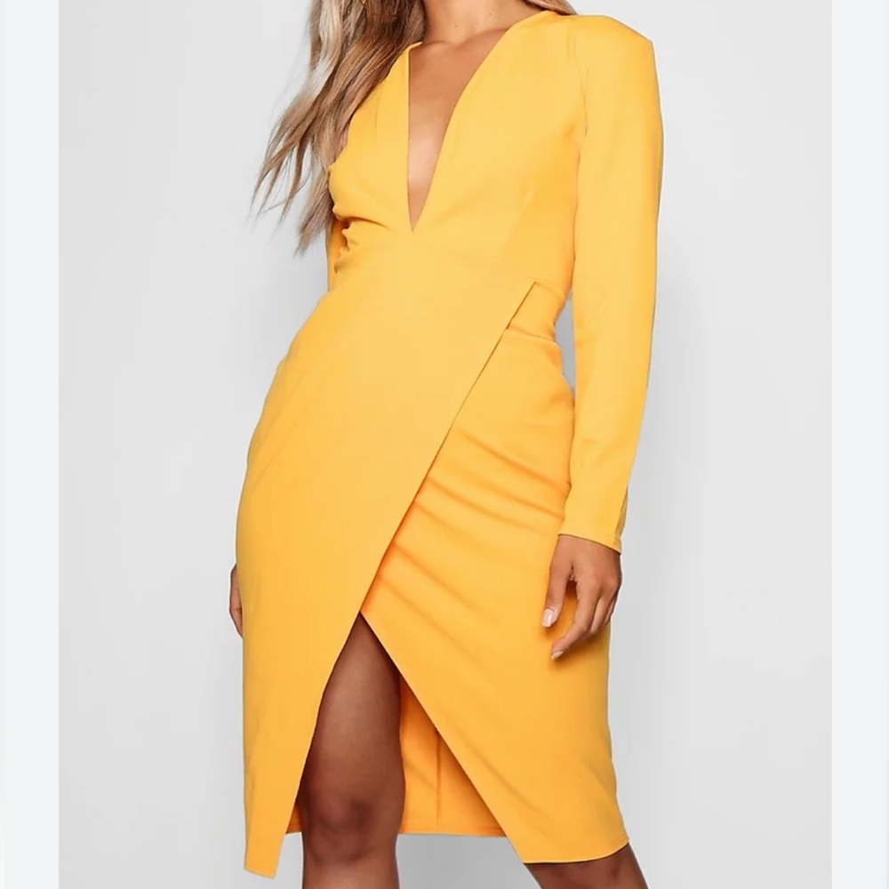 PLUNGE MIDI WRAP DRESS (plus / curvy)